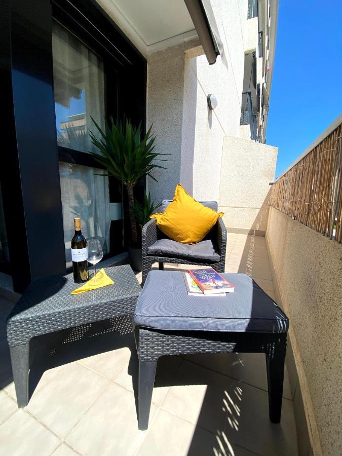 M & B Beach Apartment Valencia Exterior photo
